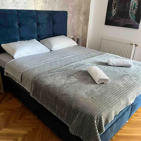 Apartment Aleksandrija *